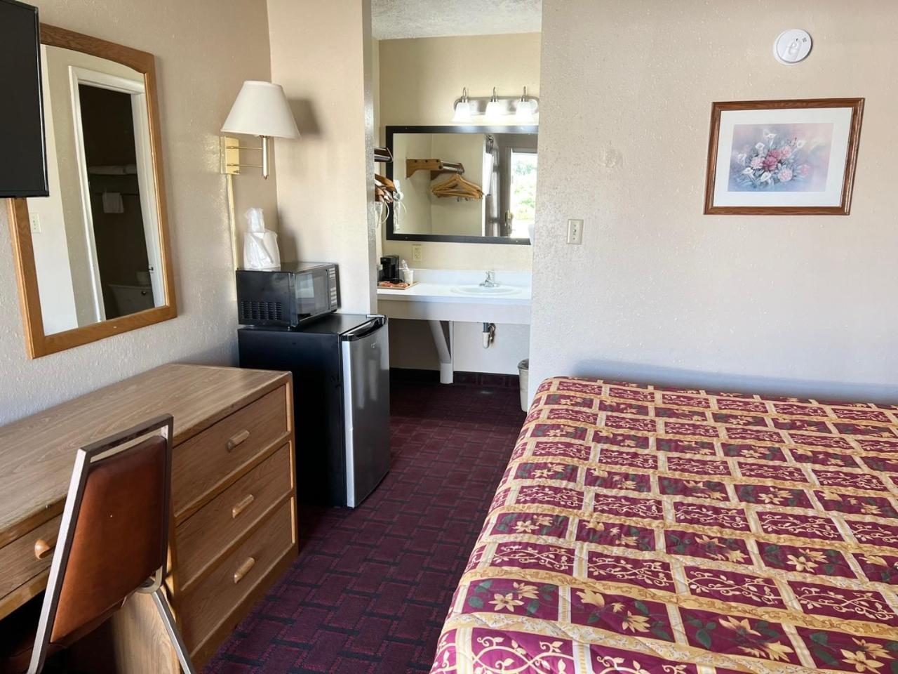 Economy Inn Mccook Extérieur photo