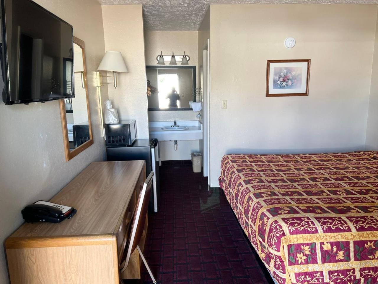 Economy Inn Mccook Extérieur photo