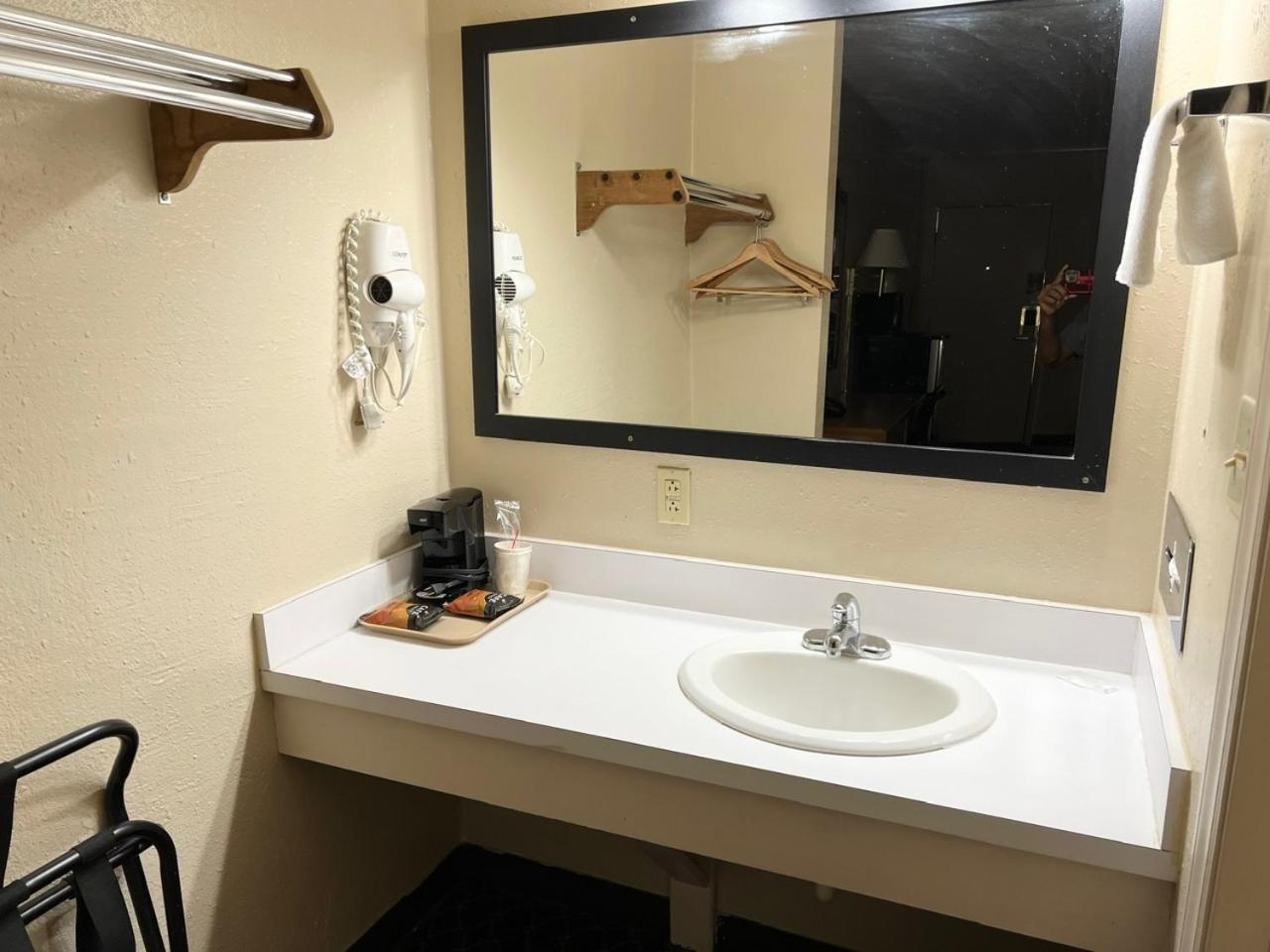 Economy Inn Mccook Extérieur photo