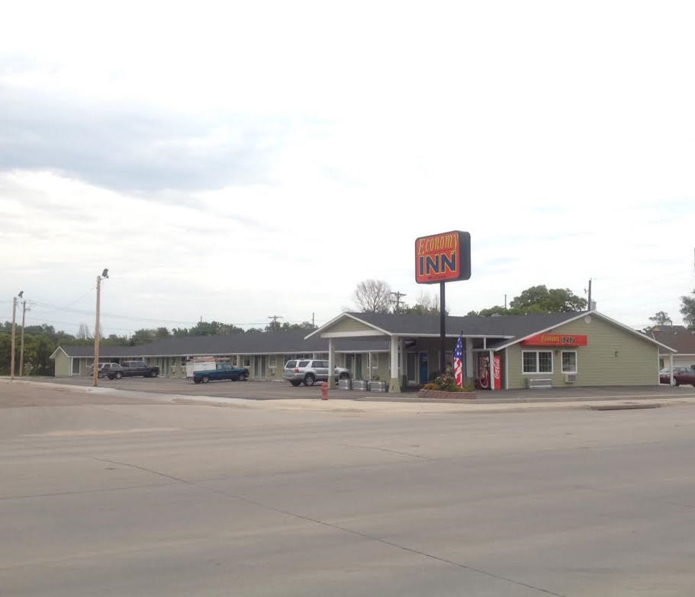 Economy Inn Mccook Extérieur photo