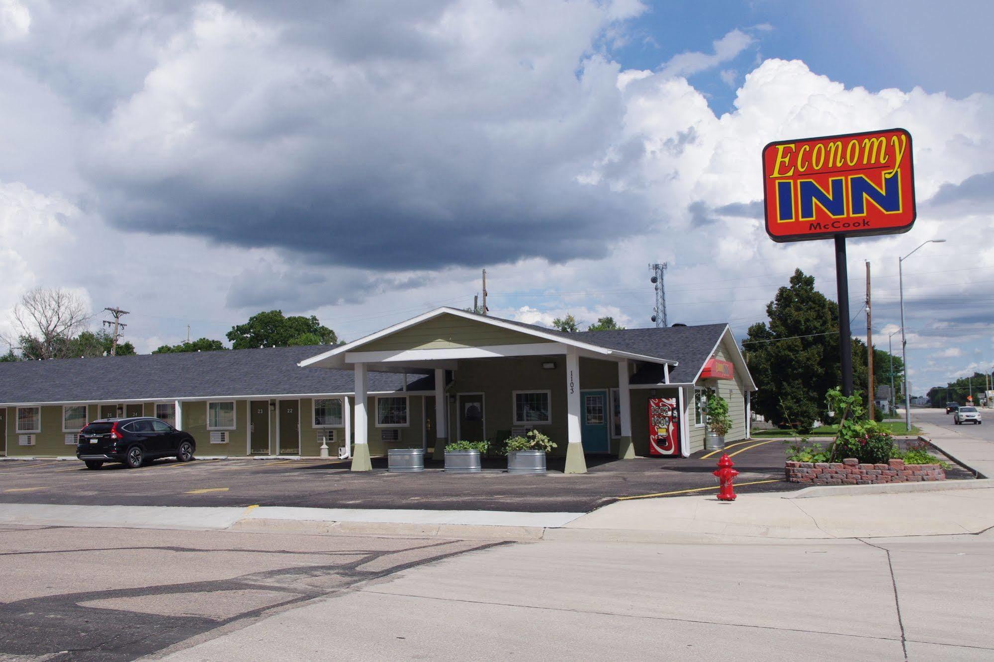 Economy Inn Mccook Extérieur photo